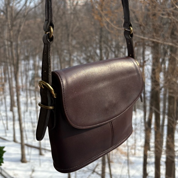 Vintage Coach Equestrian Small Flap Bag | Glovetanned Leather | 9801 | 1997 USA - Picture 2 of 16